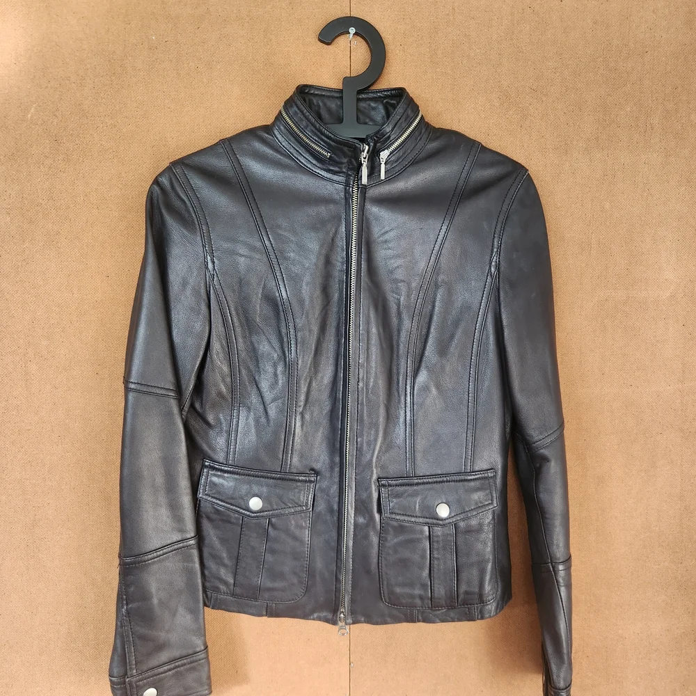 Danier Leather Jacket Women's Black Small - Picture 2 of 8